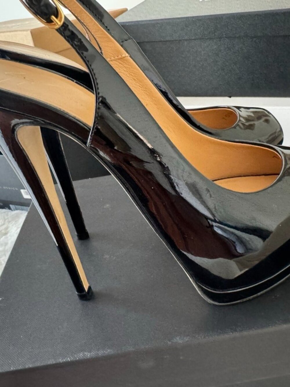 Giuseppe Zanotti Women's Leather heel platform sandal - Picture 4 of 8